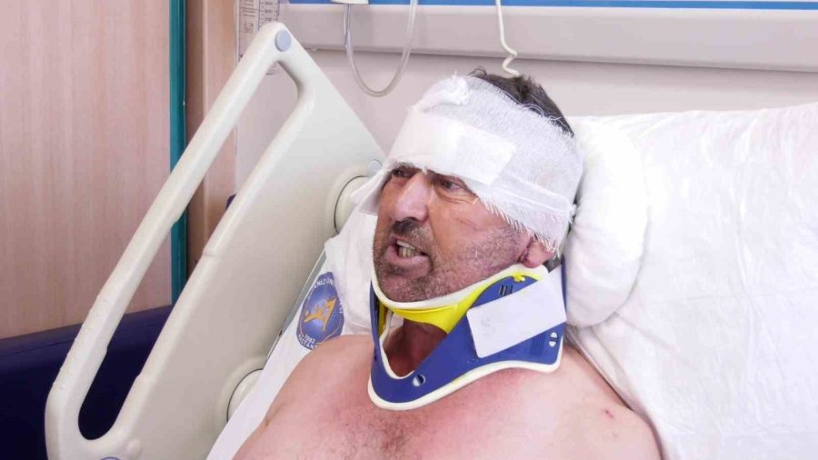 Aslanın Saldırısına Uğrayan Adam: "sivrisinekten Isırmasın Diye Üstümü Örttüm, Aslan Isırdı"