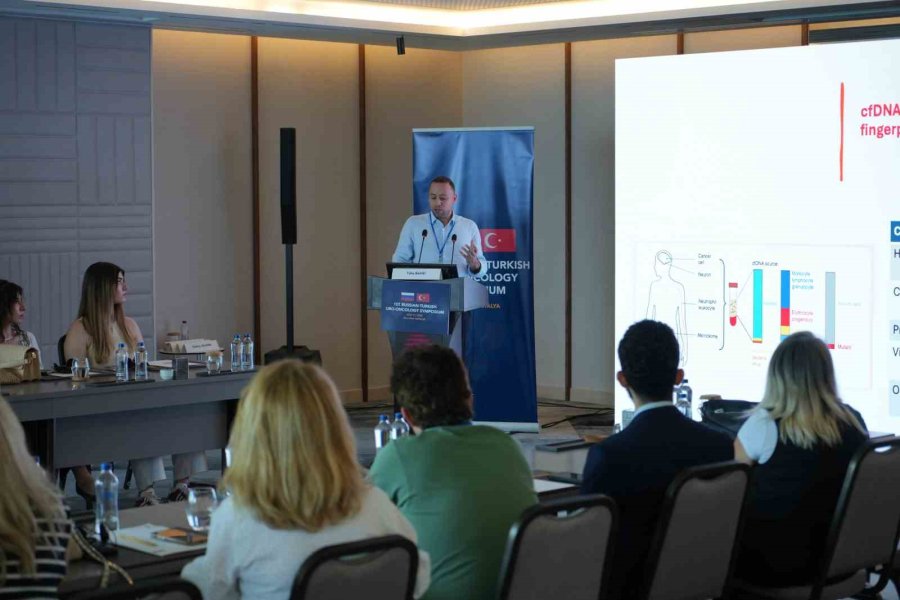 Rus Ve Türk Uzmanlar Antalya’da Üroonkolojiyi Masaya Yatırdı