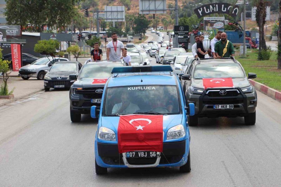 Kırkpınar Başpehlivanı Orhan Okulu Baba Ocağında Coşku İle Karşılandı