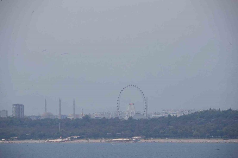 Antalya’nın Simgesi Beydağları Nem Bulutu Arasında Kayboldu