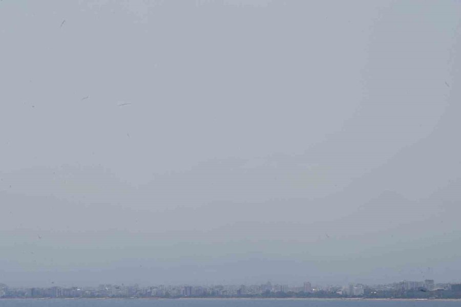 Antalya’nın Simgesi Beydağları Nem Bulutu Arasında Kayboldu