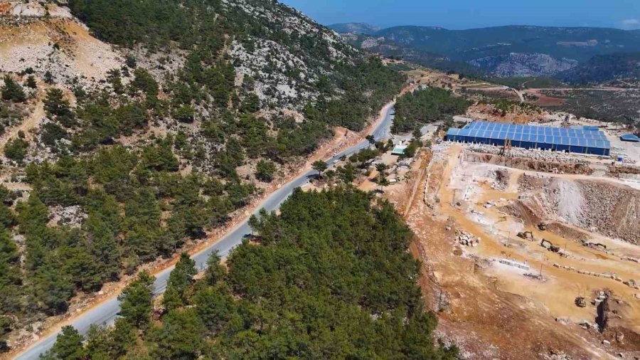 Gülnar’da 30 Kilometrelik Grup Yolu Yenileniyor