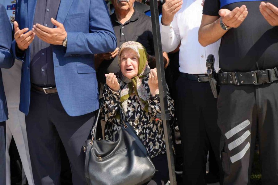Antalya’da Şehit Annelerinin Gözüyaşlı Duaları 15 Temmuz’un Acısını Tazelendi