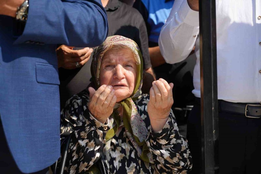 Antalya’da Şehit Annelerinin Gözüyaşlı Duaları 15 Temmuz’un Acısını Tazelendi