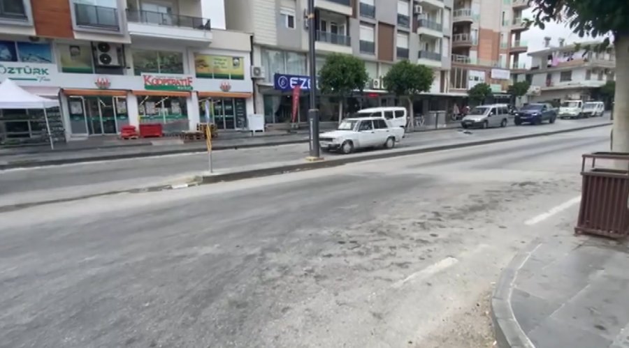Serik’te Motosiklet İle Bisiklet Çarpıştı: 2 Kişi Yaralandı