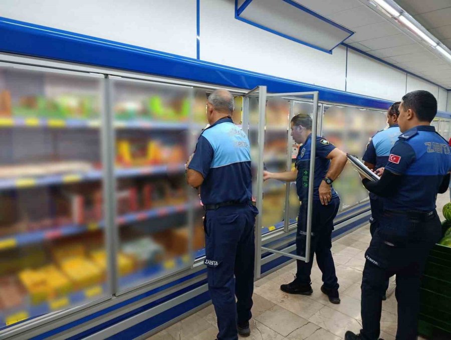 Mersin’de Zincir Marketlerde Etiket Ve Son Kullanma Tarihi Denetimi