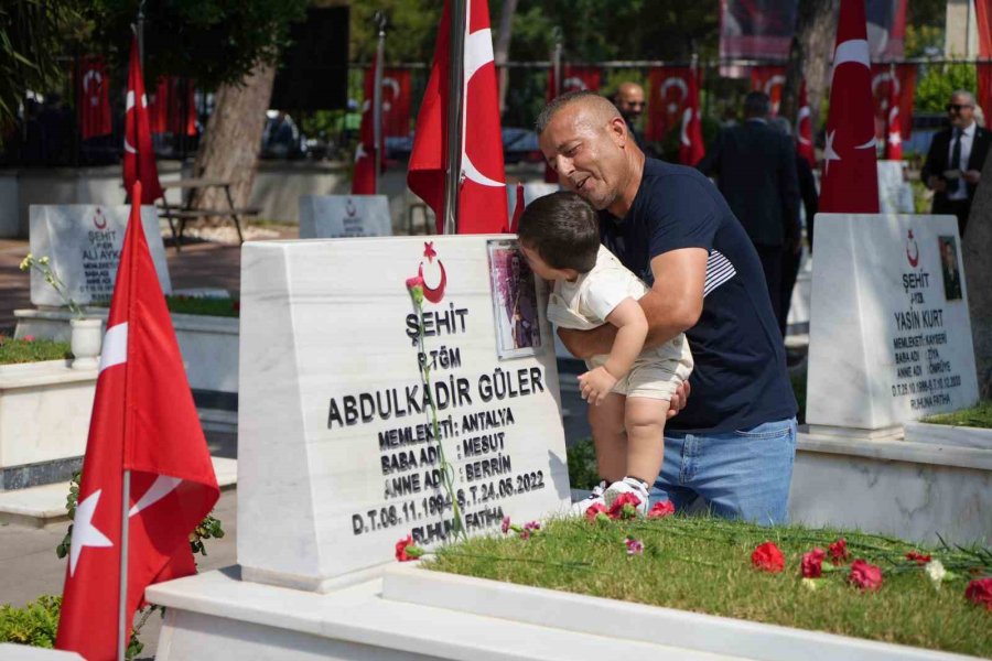 Antalya’da Şehit Annelerinin Gözüyaşlı Duaları 15 Temmuz’un Acısını Tazelendi