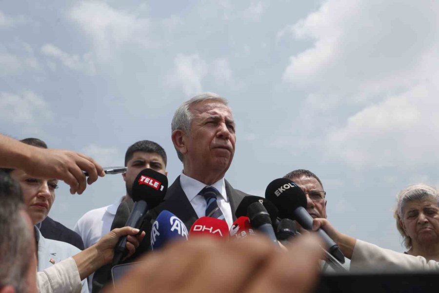 Mansur Yavaş, Başkan Böcek’i Ziyaret Etti