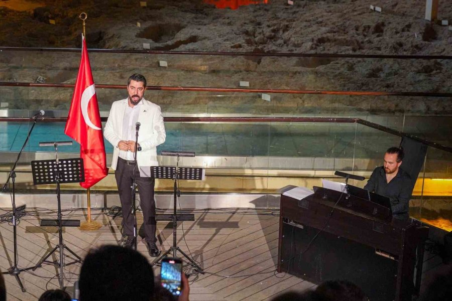 Antalya Dob’dan ’zaferin Adı Türkiye’ Konseri