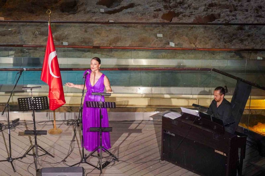 Antalya Dob’dan ’zaferin Adı Türkiye’ Konseri