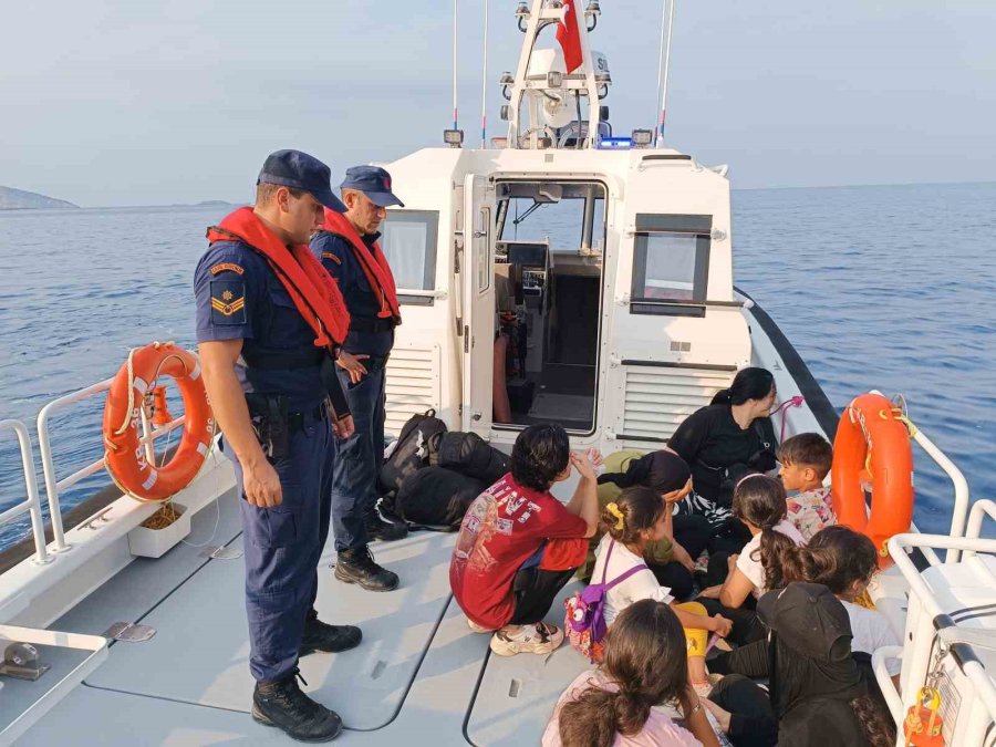 Kaş’ta 21 Düzensiz Göçmen Ve 1 Organizatör Yakalandı