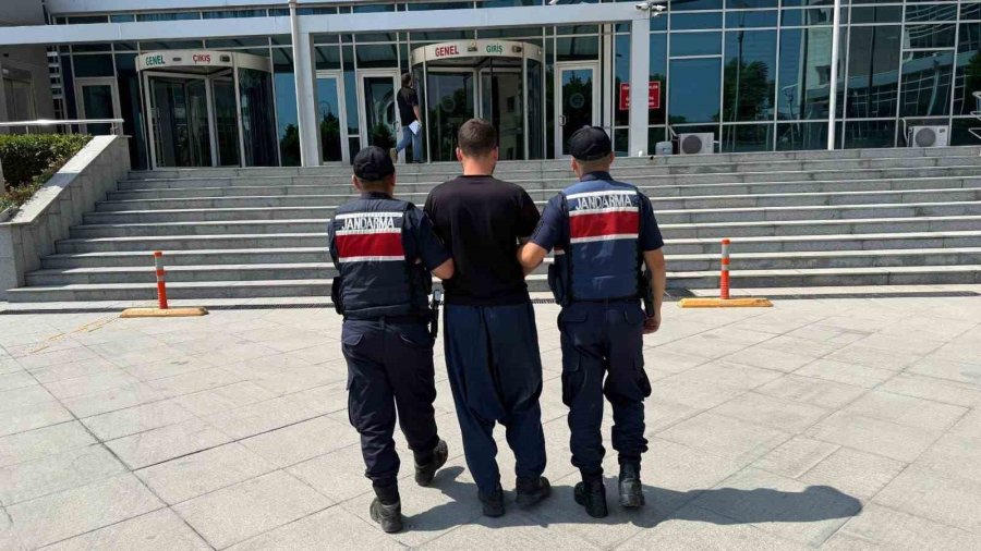 Mersin’de Kasten Orman Yangını Çıkaran Şüpheli Jandarma Ekiplerince Yakalandı