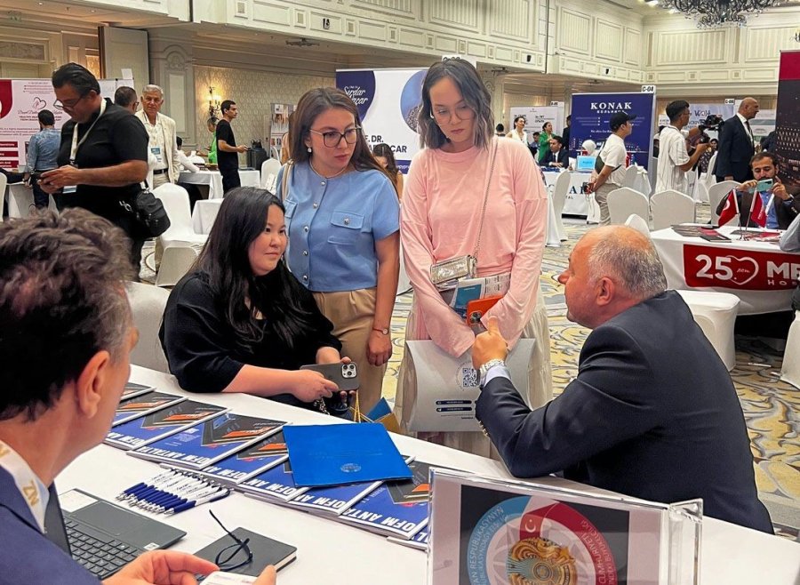 Ofm Hastanesi, Kazakistan’daki Sağlık Fuarında Türkiye’yi Temsil Etti