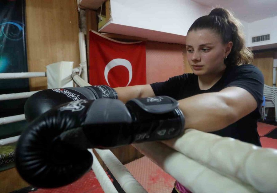 Babasının ‘sevmezsen Bırakırsın’ Sözü İle Başladı, 10 Şampiyonluk Elde Etti