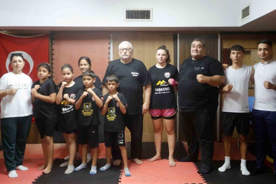 Babasının ‘sevmezsen Bırakırsın’ Sözü İle Başladı, 10 Şampiyonluk Elde Etti