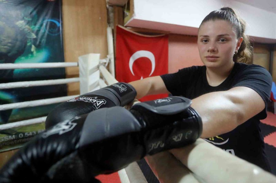 Babasının ‘sevmezsen Bırakırsın’ Sözü İle Başladı, 10 Şampiyonluk Elde Etti