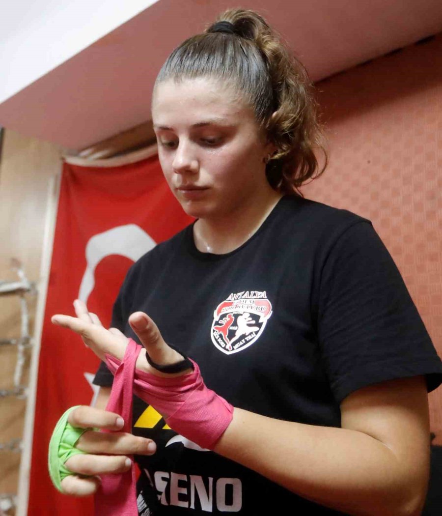 Babasının ‘sevmezsen Bırakırsın’ Sözü İle Başladı, 10 Şampiyonluk Elde Etti