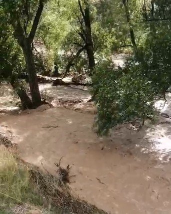 Mersin’de Sağanak Yağış Sele Neden Oldu