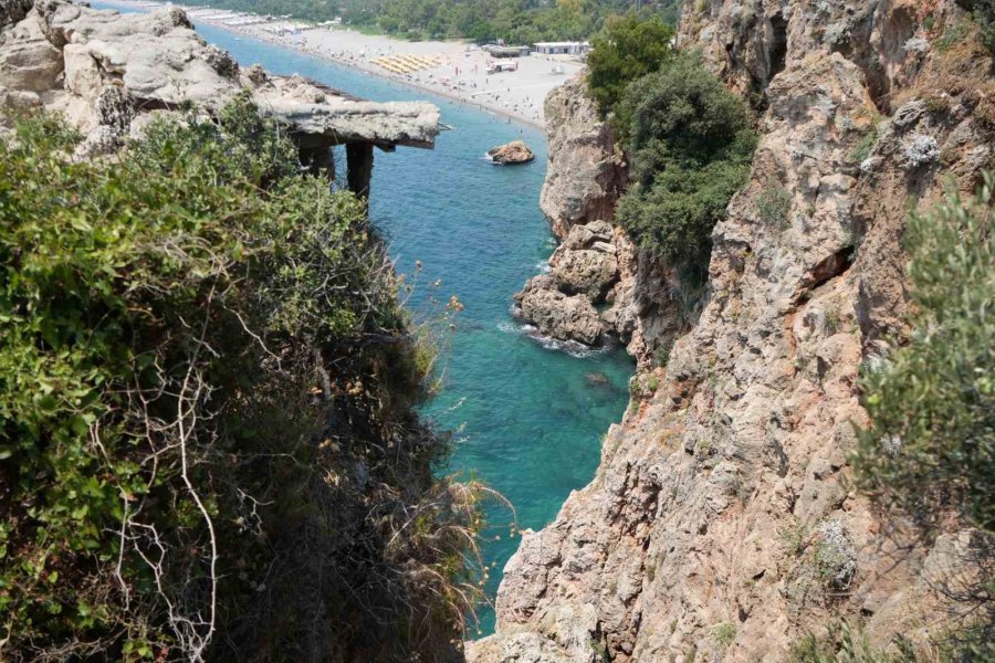Antalya Falezlerinde Bazı Bölgelerin Koruma Statüsü Değiştirildi
