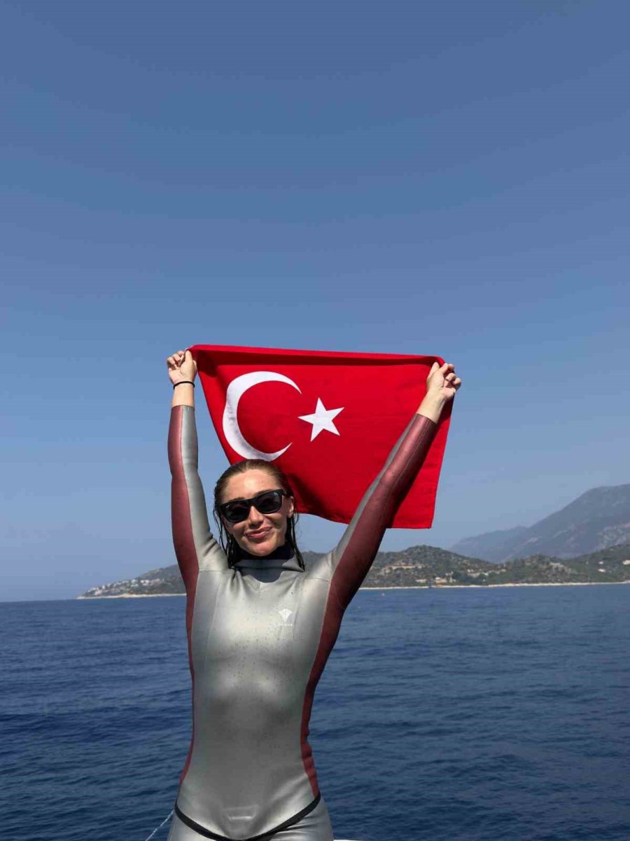 Şahika Ercümen’den 4 Günde 4 Altın Madalya