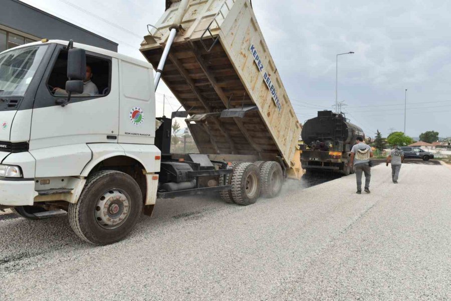 Habibler Mahallesi Sathi Asfaltla Buluştu