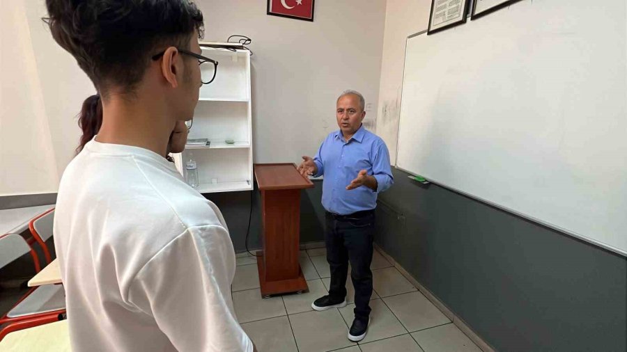 Uzmanlardan "lise Tercihleri Üniversite Yolculuğuna İlk Adım" Uyarısı