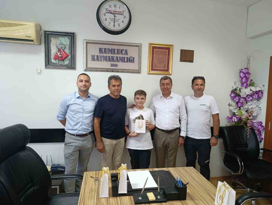 Lgs’de Başarı Elde Eden Öğrenciler Altın İle Ödüllendirildi