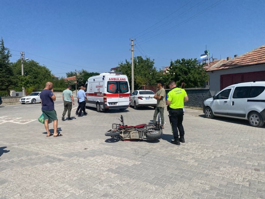 Kulu’da Elektrikli Bisiklet Otomobile Çarptı: 1 Yaralı