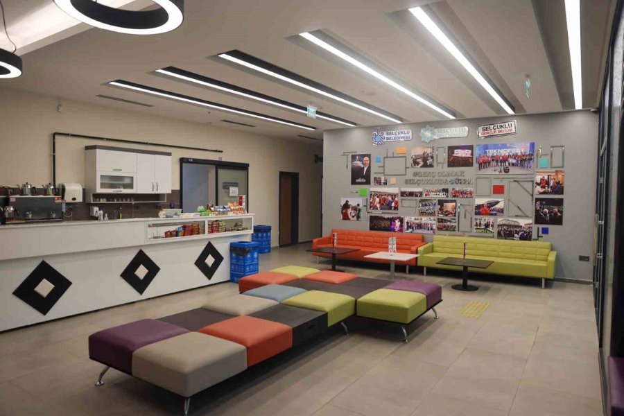 Selçuklu Gençlik Merkezi Yeni Yerinde Gençlerin Hizmetinde