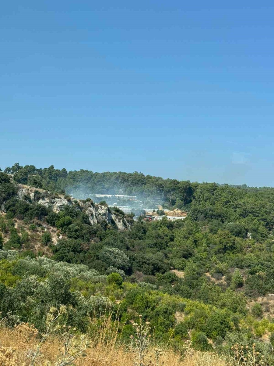 Kumluca’da Makilik Yangını 7 Dakikada Müdahale İle Kontrol Altın Alındı