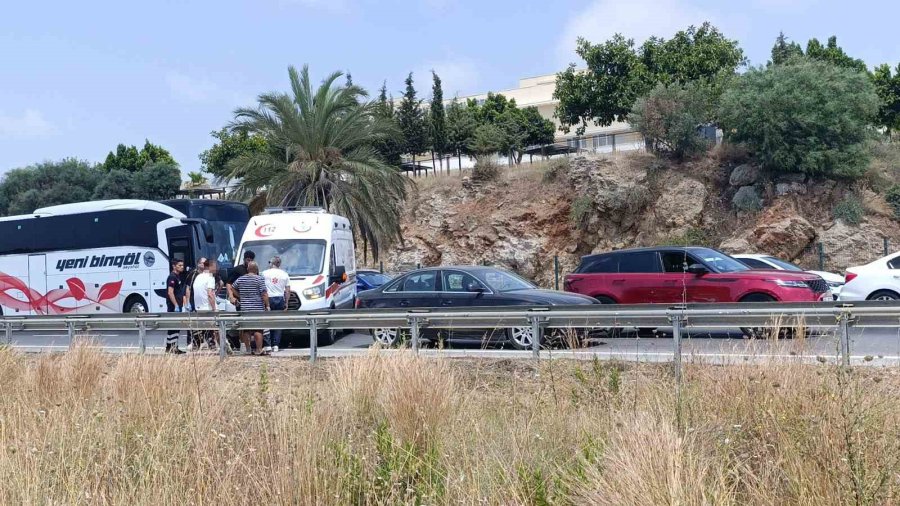 Alkollü Sürücü Otomobile Çarpıp Kaçtı, Kovalamaca Sonucu Yakalandı
