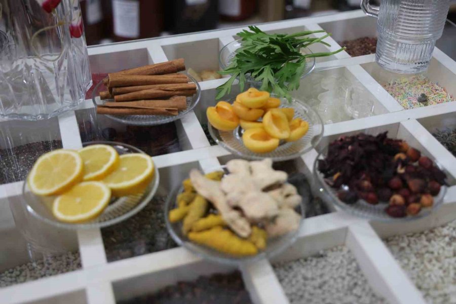 Bunaltıcı Sıcak Havalarda En Basit Karışım: "bitkisel Churchill"