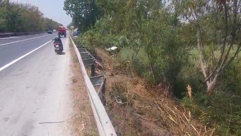 Manavgat’ta Hafif Ticari Araç Boş Sulama Kanalına Devrildi: 1 Yaralı