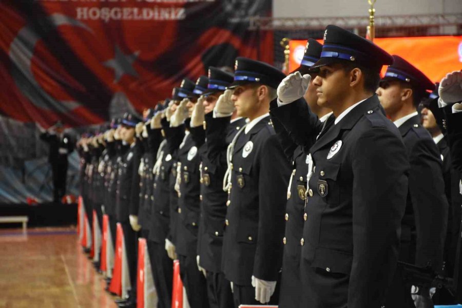 Karaman Pomem’de 228 Polis Adayı Mezun Oldu