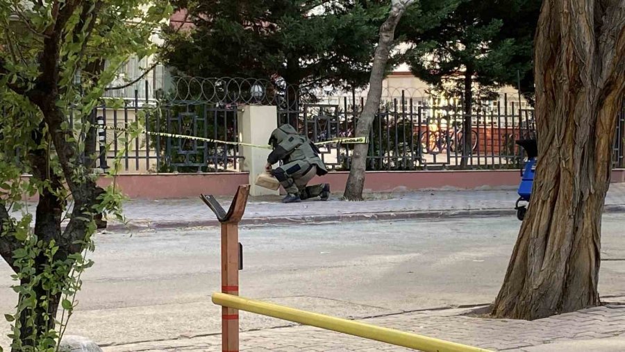 Konya’da Sokakta Unutulan Çanta Paniğe Neden Oldu, Fünye İle Patlatıldı