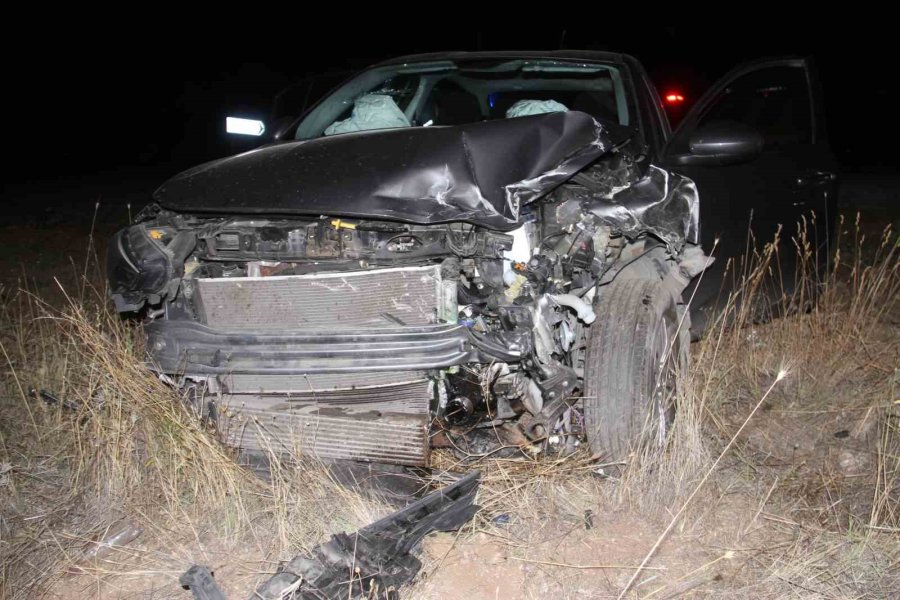 Konya’da İki Otomobil Çarpıştı: 6 Yaralı