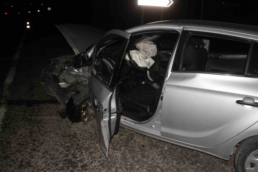 Konya’da İki Otomobil Çarpıştı: 6 Yaralı