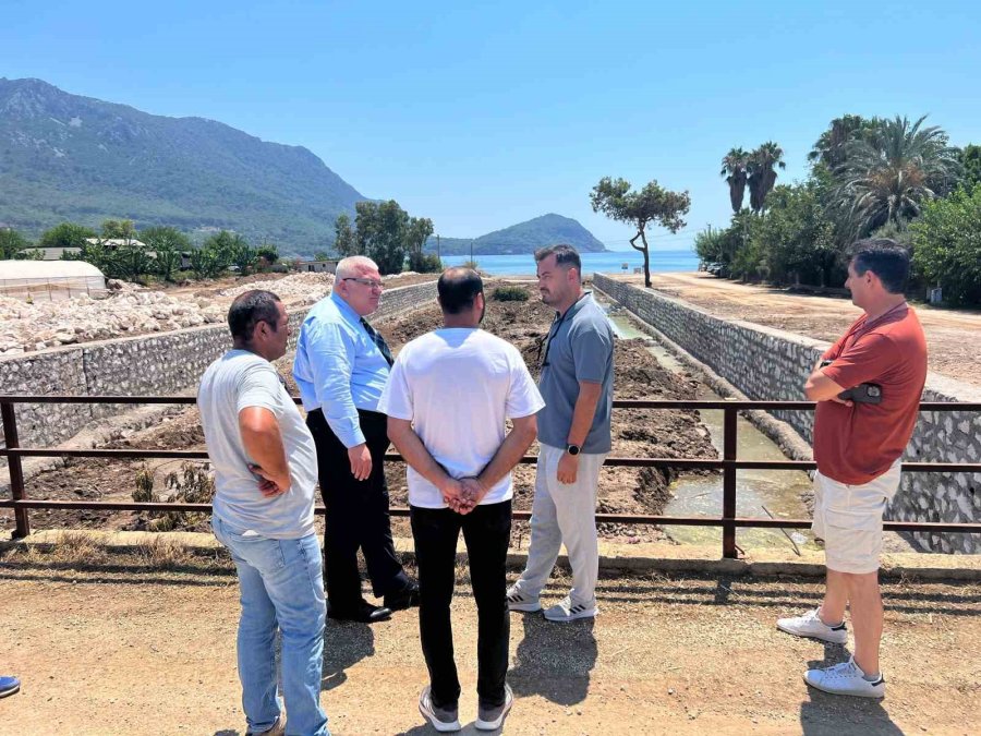 Turistik Merkez Karaöz’de Dere Islahı