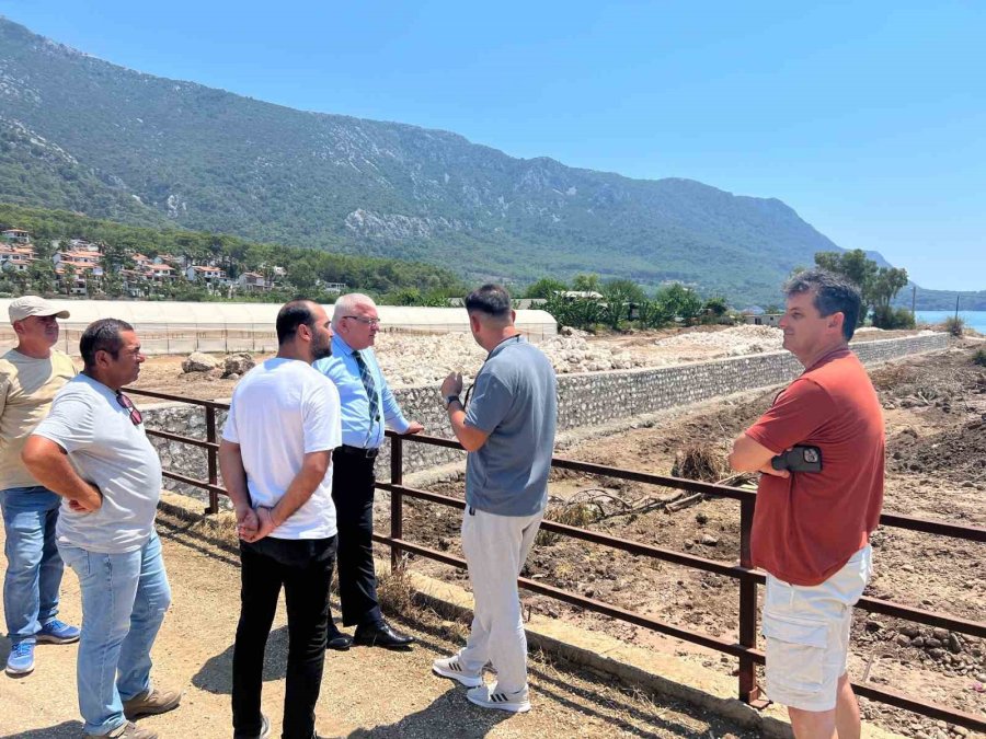 Turistik Merkez Karaöz’de Dere Islahı