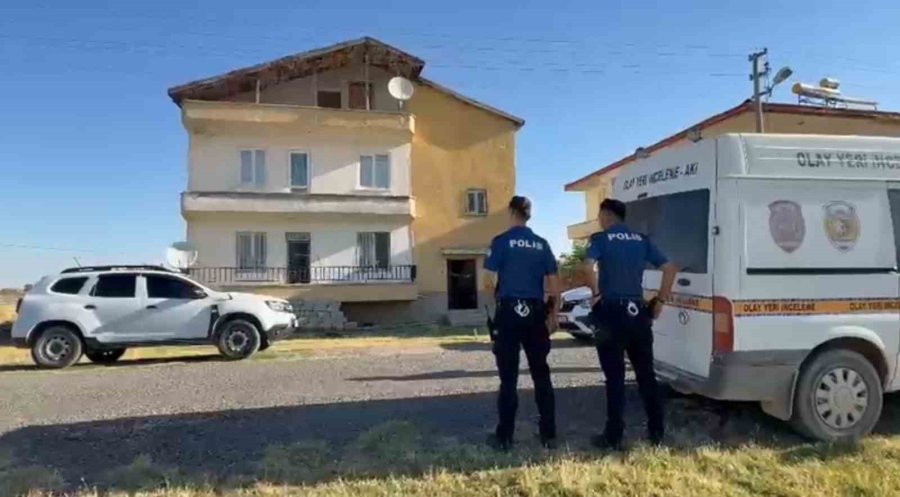 Aksaray’da 17 Yaşındaki Genç Bıçaklanarak Öldürüldü