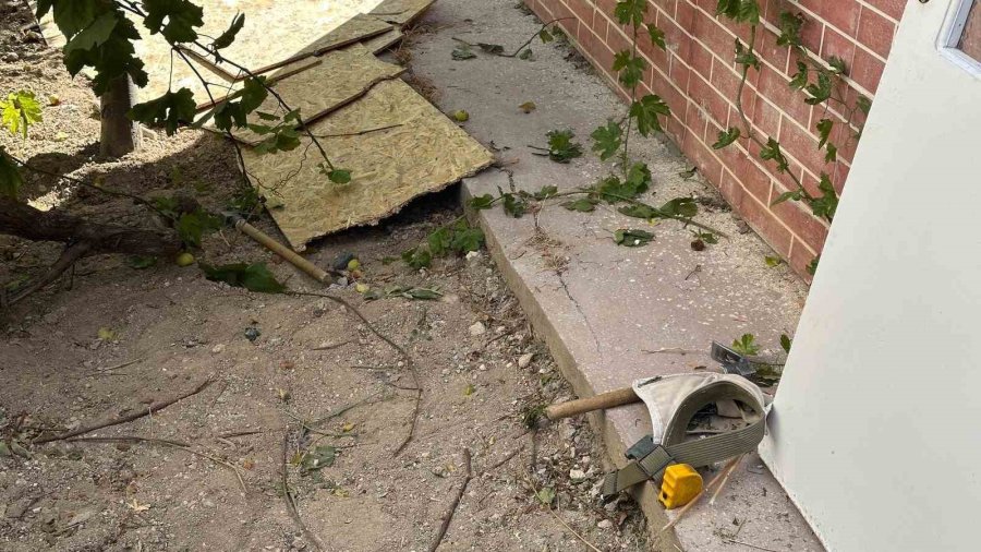 Karaman’da Çatıdan Düşen İnşaat Ustası Hayatını Kaybetti