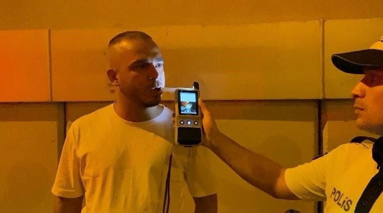 Polis Olacağını Söyledi, Alkollü Araç Sürmekten Ehliyetine 2. Kez El Konuldu
