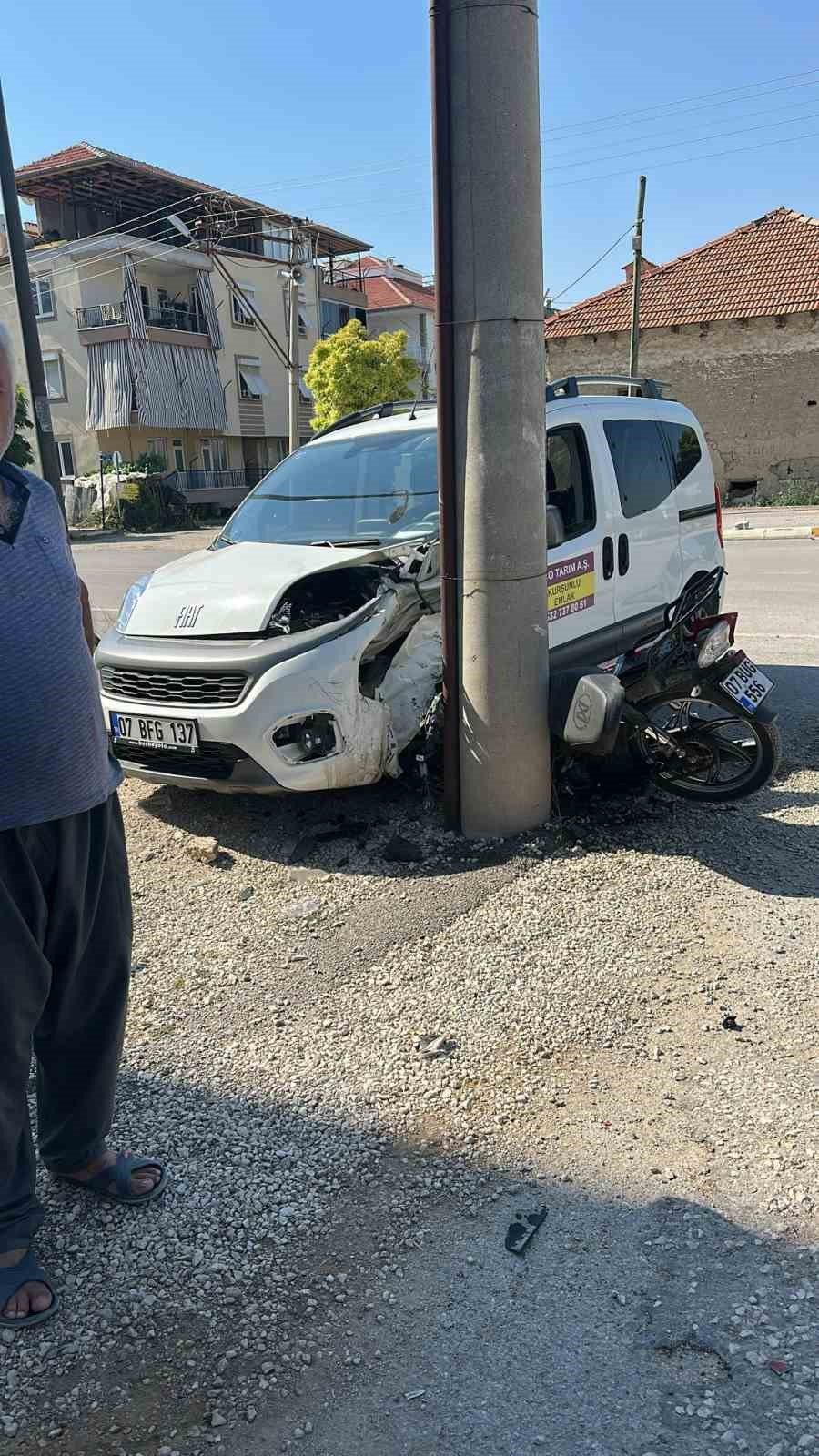 Otomobille Çarpışan Motosiklet Sürücüsü Hayatını Kaybetti