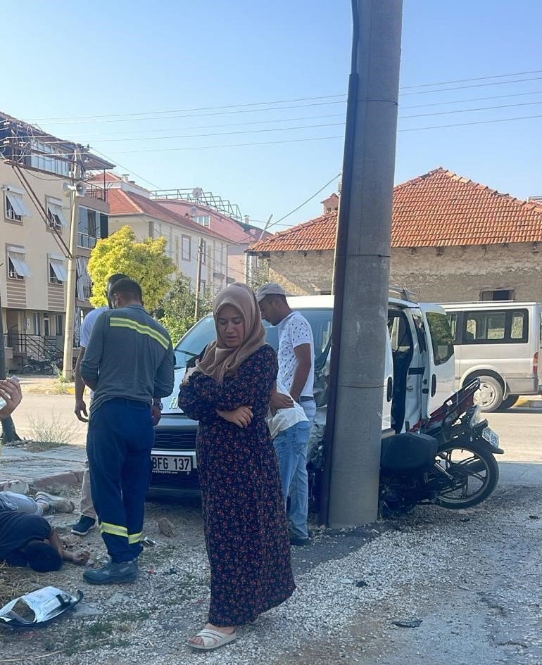 Otomobille Çarpışan Motosiklet Sürücüsü Hayatını Kaybetti