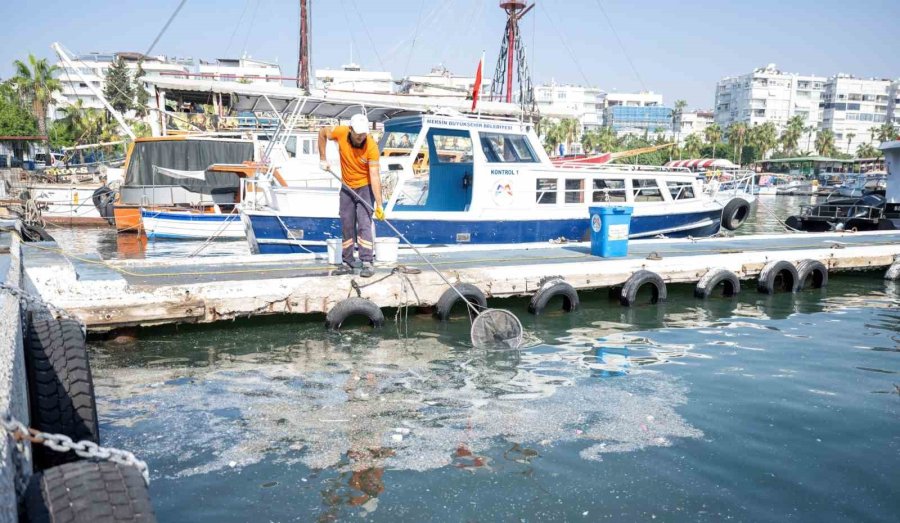 Mersin’in Denizi Atıklardan Arındırılıyor