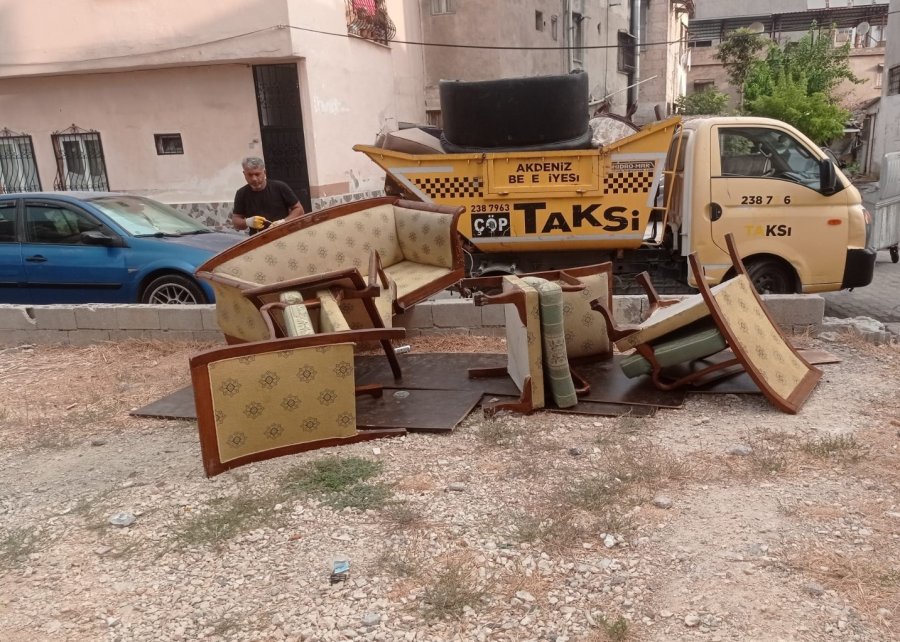 Akdeniz’de Her Gün Tonlarca Atık Toplanıyor