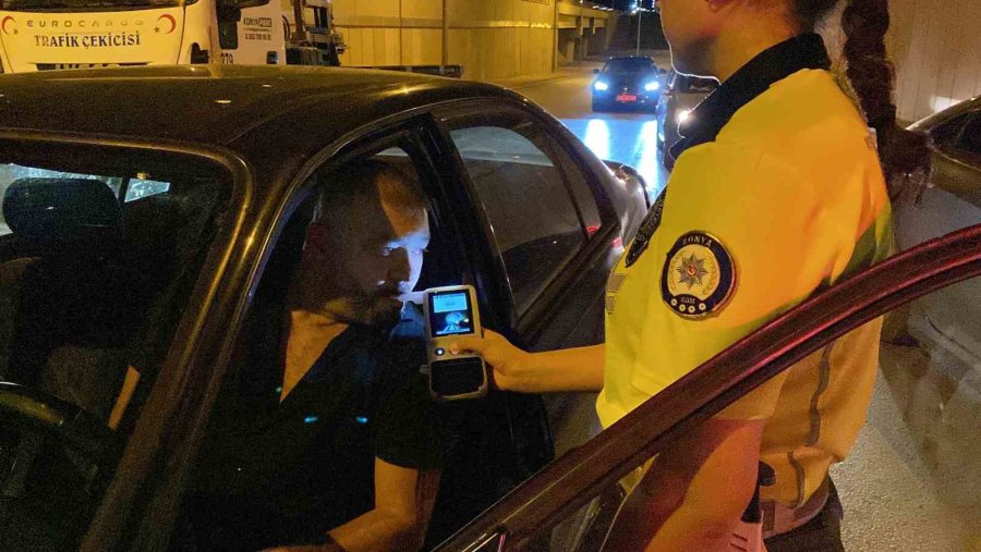 Alkollü Çevirmeye Girdi, Ehliyeti Gidince Depremleri Daha Önceden Bildiğini İddia Etti