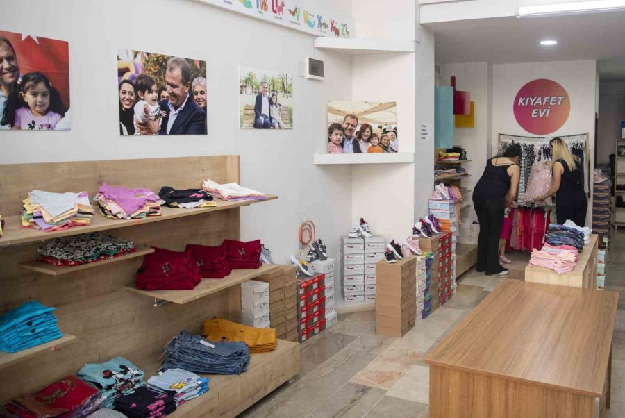 Mersin’de Kıyafet Evi’nden 22 Bin Çocuk Faydalandı