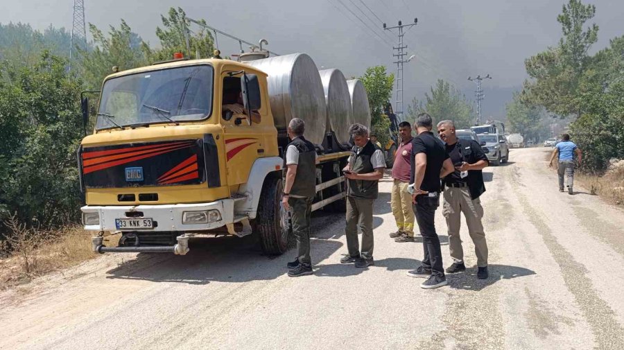 Vali Toros, Silifke’deki Yangın Söndürme Çalışmalarını Yakından Takip Etti