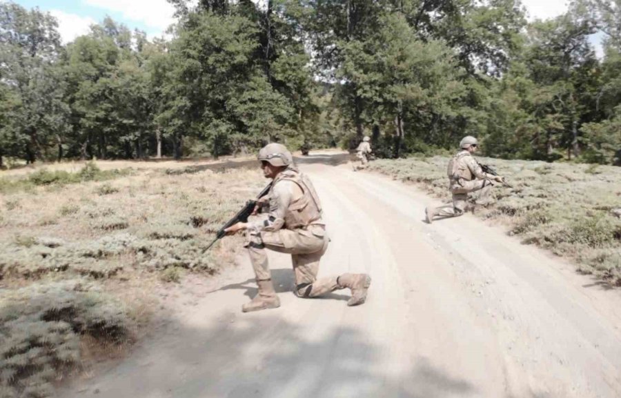 Komandolar Hasan Dağı’nda Yangına Karşı Teyakkuzda